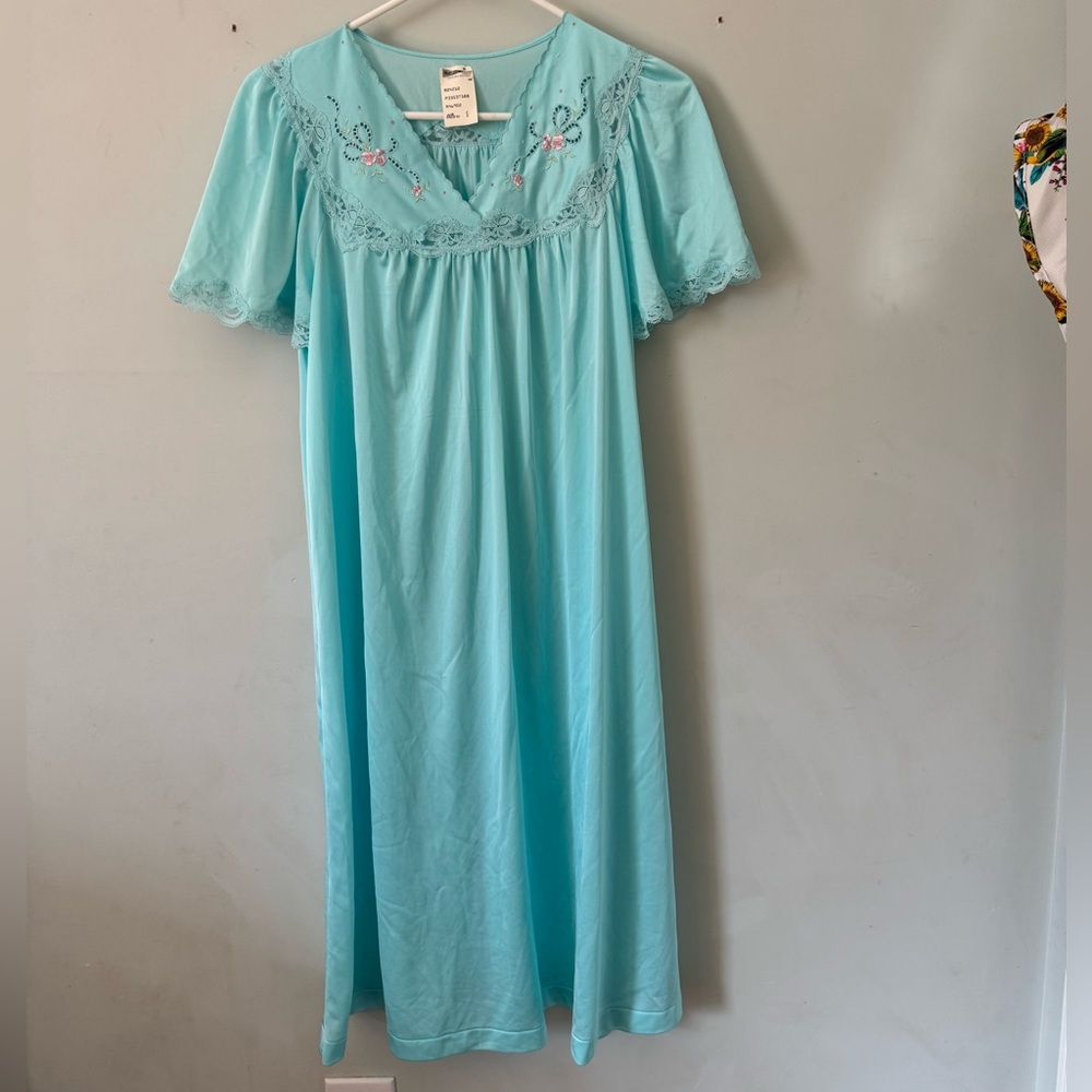 Deadstock shade line lingerie granny gown small